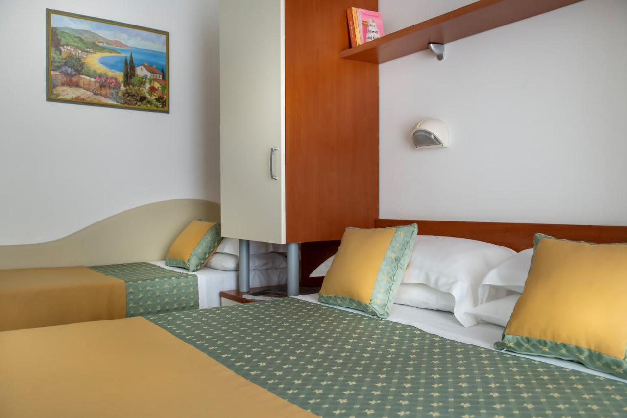 Hotel Principe Cattolica Ngoại thất bức ảnh