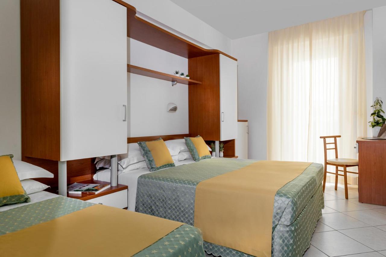 Hotel Principe Cattolica Ngoại thất bức ảnh